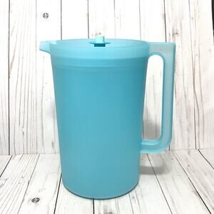 Vintage Tupperware Pitcher Teal Aqua Push Button Seal 1 Gallon 1416E-1 / 1417-8